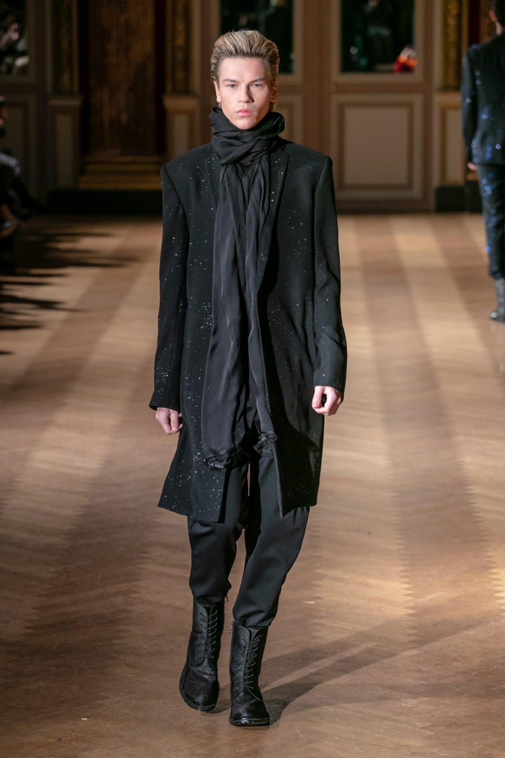 Fashion Week Paris Fall/Winter 2020 look 24 from the Rynshu collection menswear