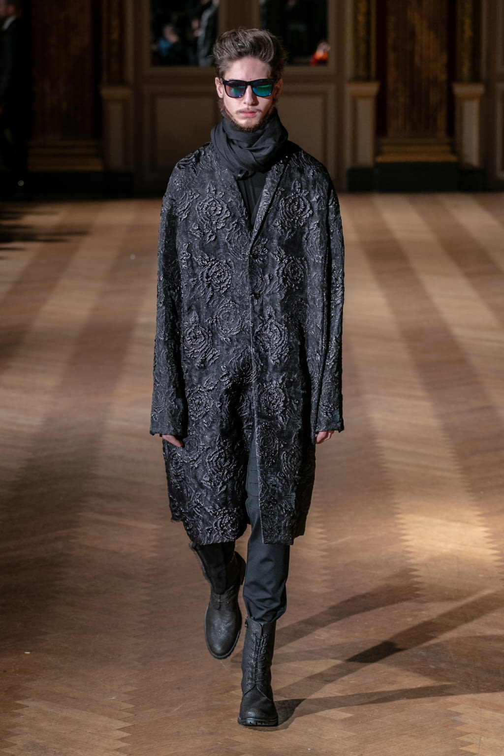 Fashion Week Paris Fall/Winter 2020 look 27 from the Rynshu collection menswear