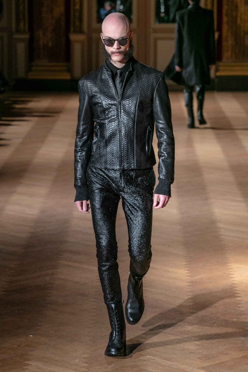 Fashion Week Paris Fall/Winter 2020 look 31 from the Rynshu collection menswear