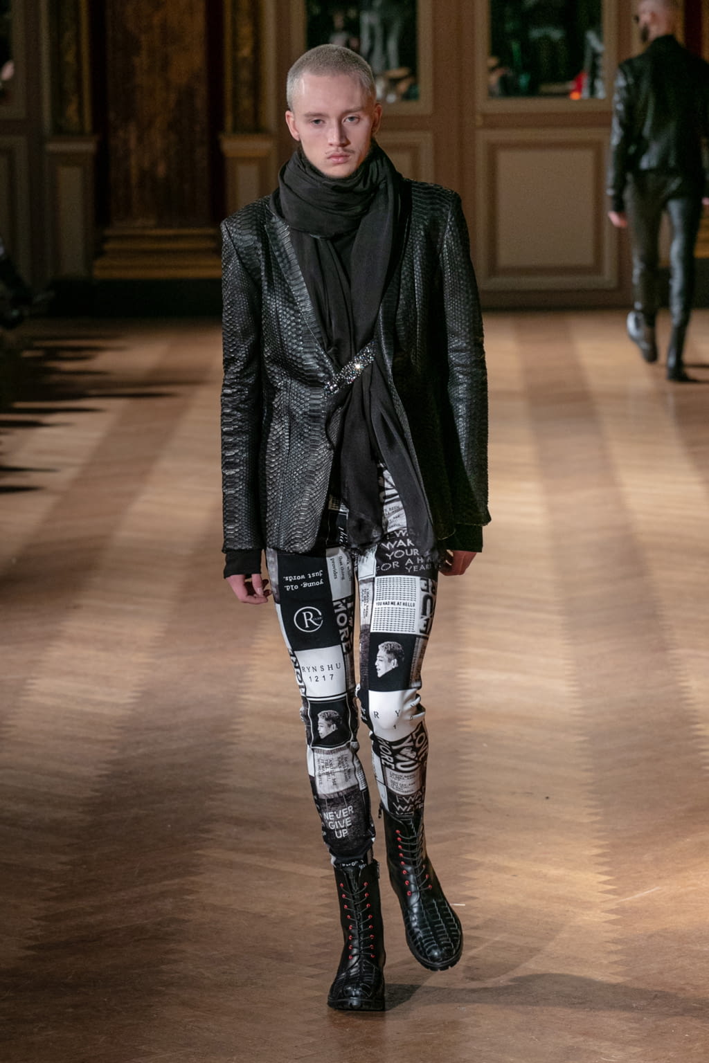 Fashion Week Paris Fall/Winter 2020 look 32 from the Rynshu collection 男装