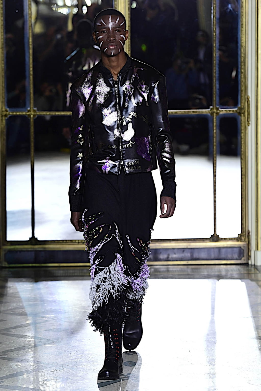 Fashion Week Paris Fall/Winter 2019 look 13 from the Rynshu collection 男装