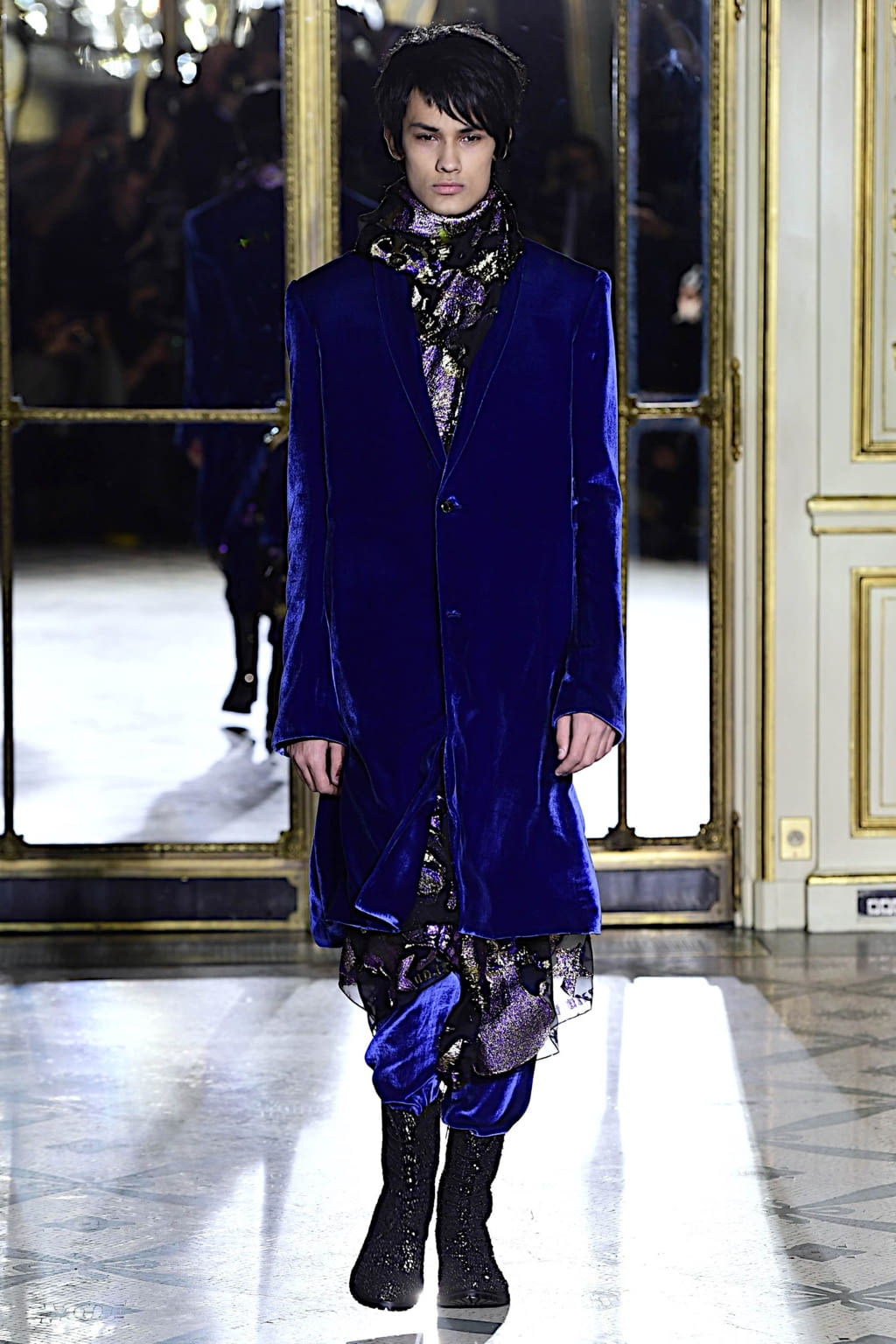 Fashion Week Paris Fall/Winter 2019 look 34 from the Rynshu collection menswear