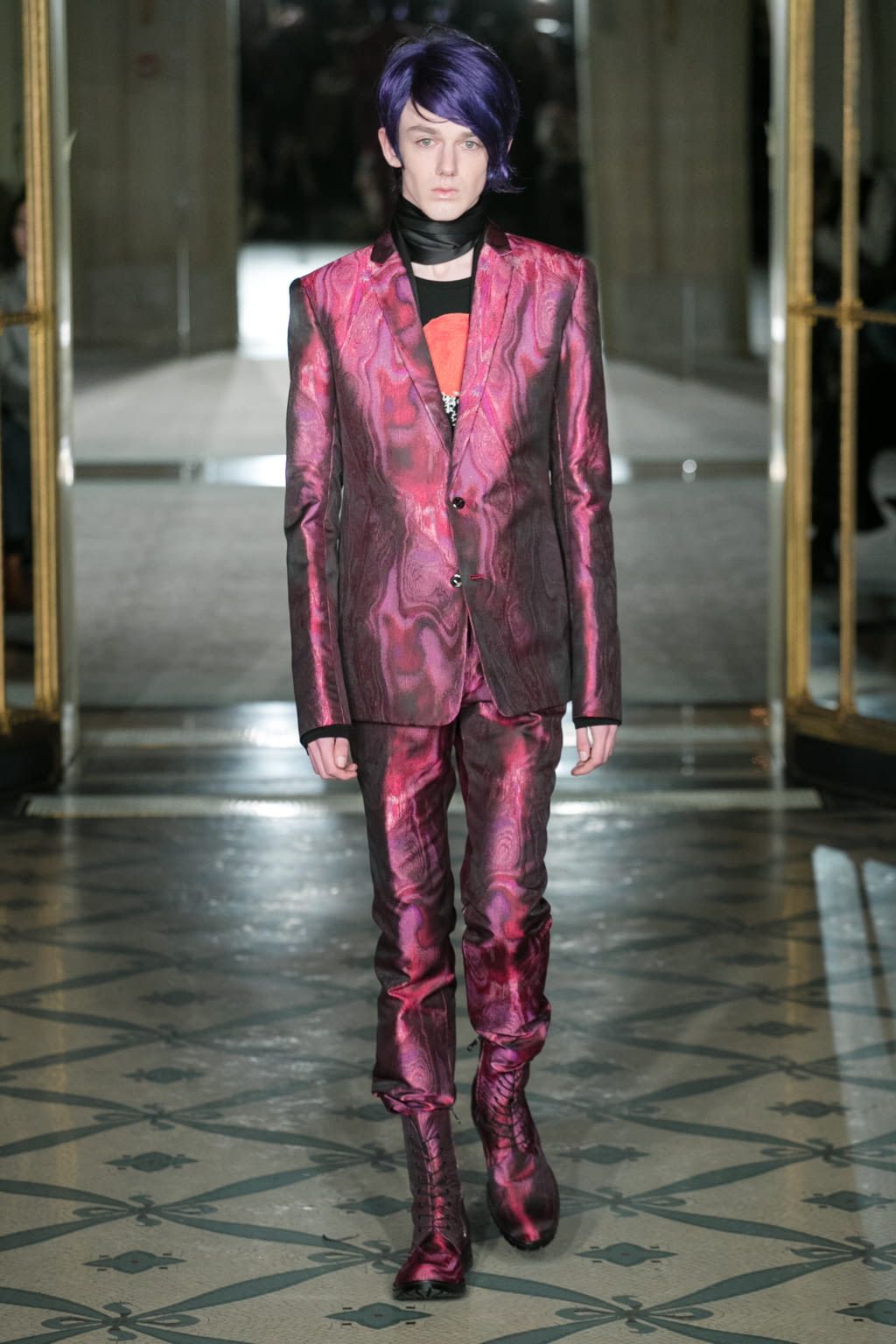 Fashion Week Paris Fall/Winter 2018 look 22 from the Rynshu collection menswear