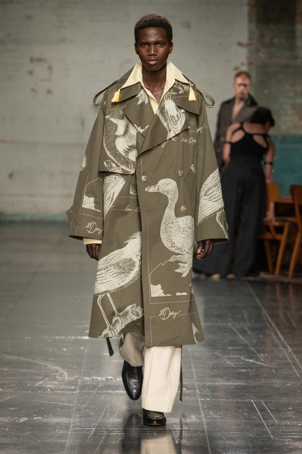 Fashion Week London Fall/Winter 2022 look 24 from the S.S.Daley collection menswear