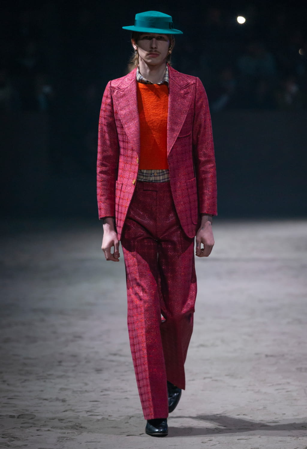 Fashion Week Milan Fall/Winter 2020 look 25 de la collection Gucci menswear