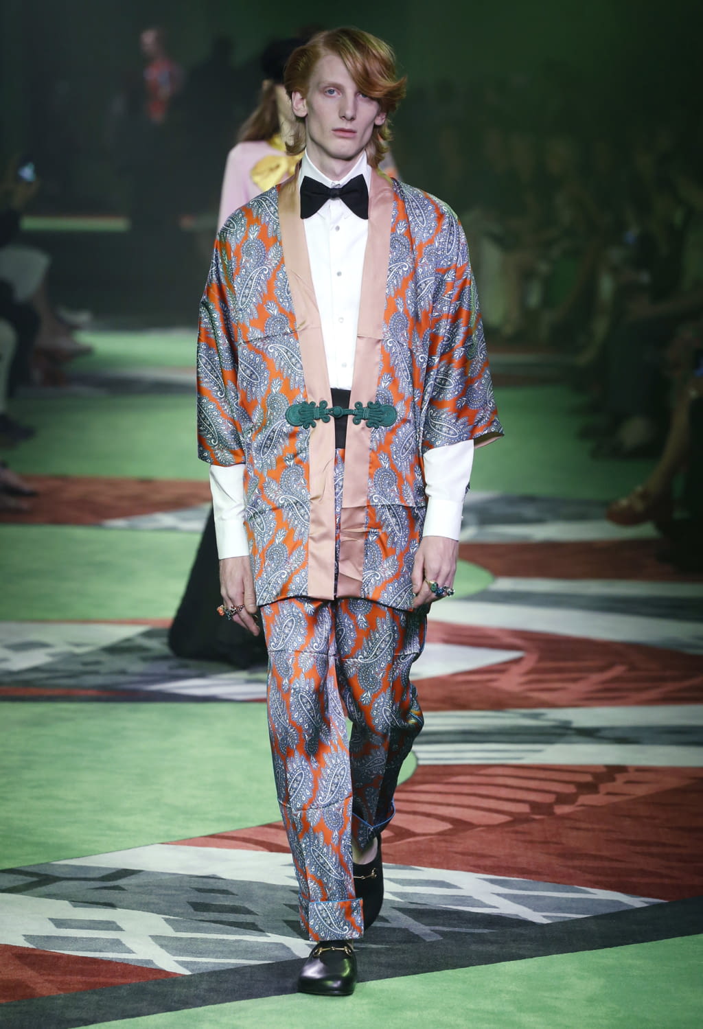 Fashion Week Milan Spring/Summer 2017 look 21 from the Gucci collection 男装