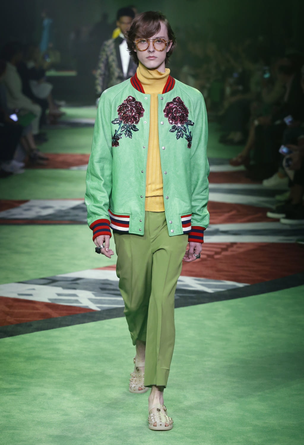 Fashion Week Milan Spring/Summer 2017 look 24 from the Gucci collection menswear
