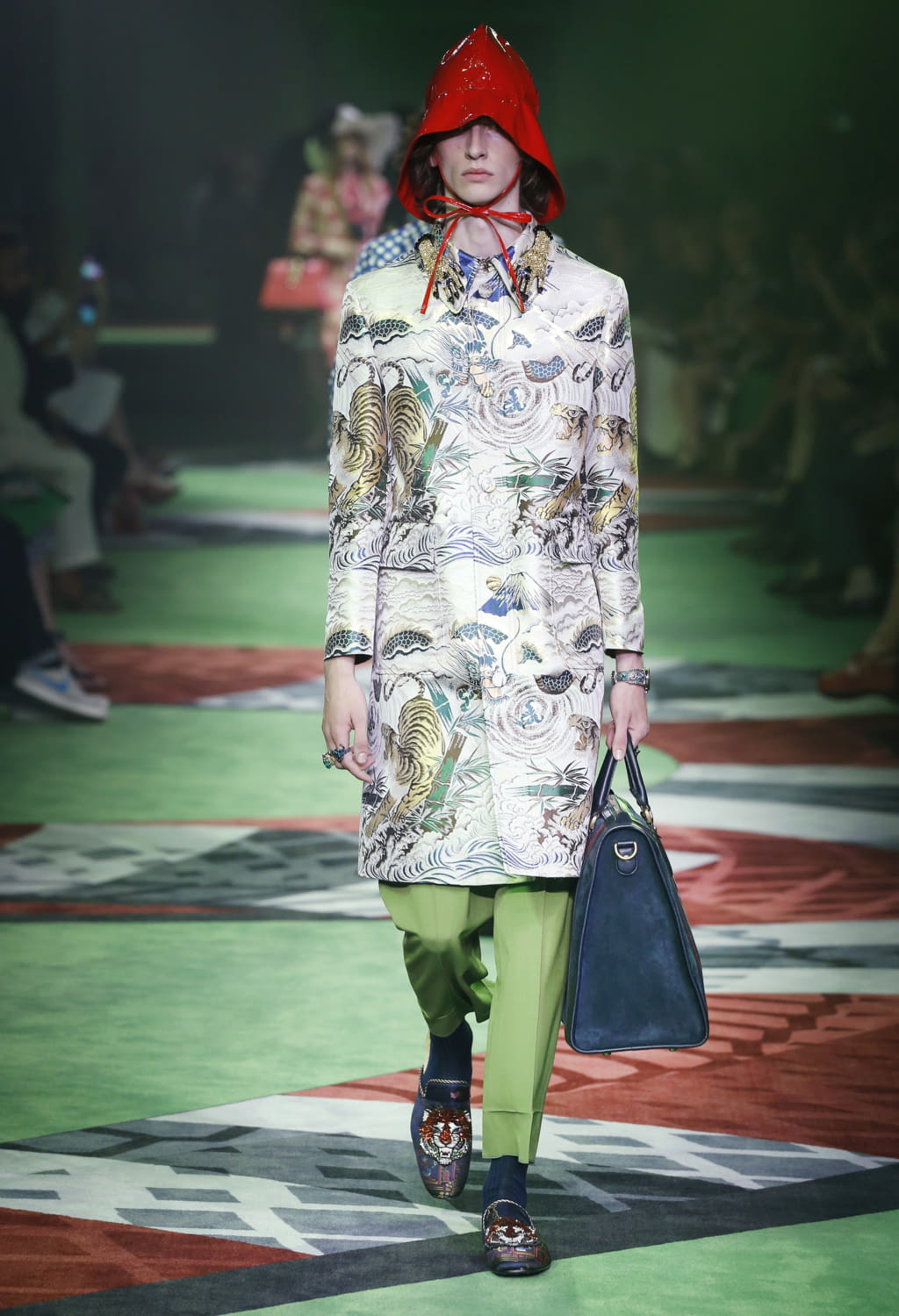 Fashion Week Milan Spring/Summer 2017 look 63 from the Gucci collection 男装