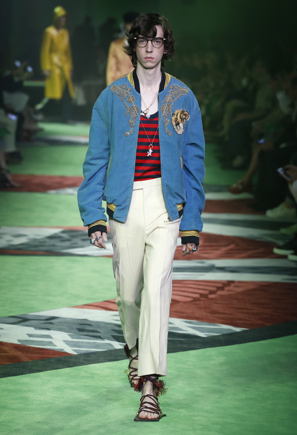 Fashion Week Milan Spring/Summer 2017 look 8 from the Gucci collection menswear