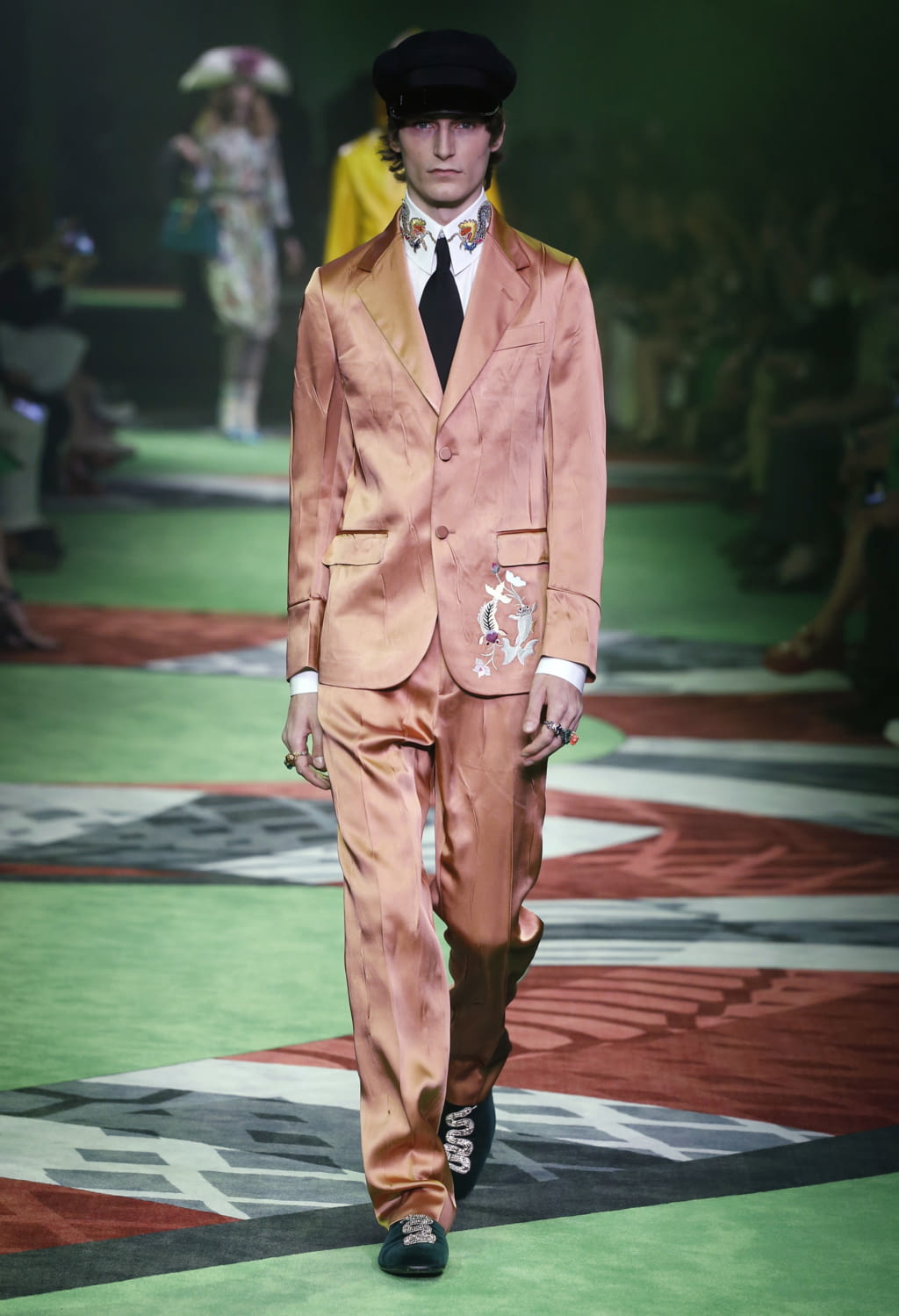 Fashion Week Milan Spring/Summer 2017 look 9 from the Gucci collection menswear