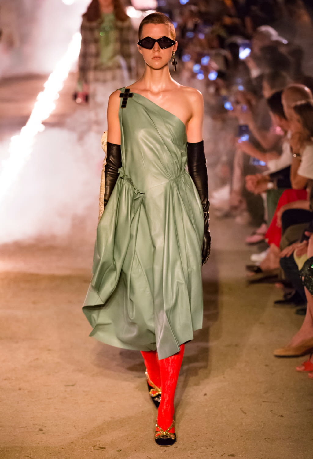 Fashion Week Milan Resort 2019 look 16 de la collection Gucci womenswear