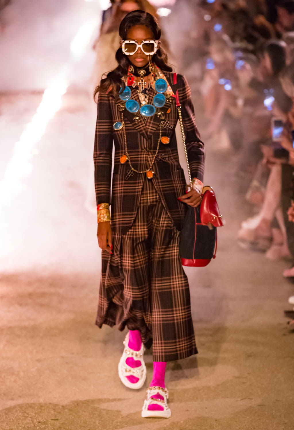 Fashion Week Milan Resort 2019 look 49 de la collection Gucci womenswear
