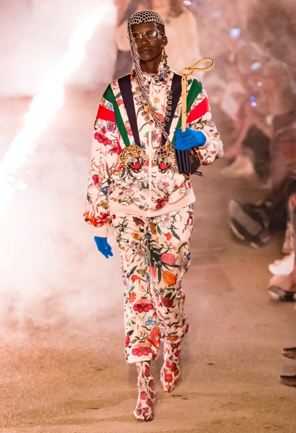 Fashion Week Milan Resort 2019 look 80 from the Gucci collection womenswear