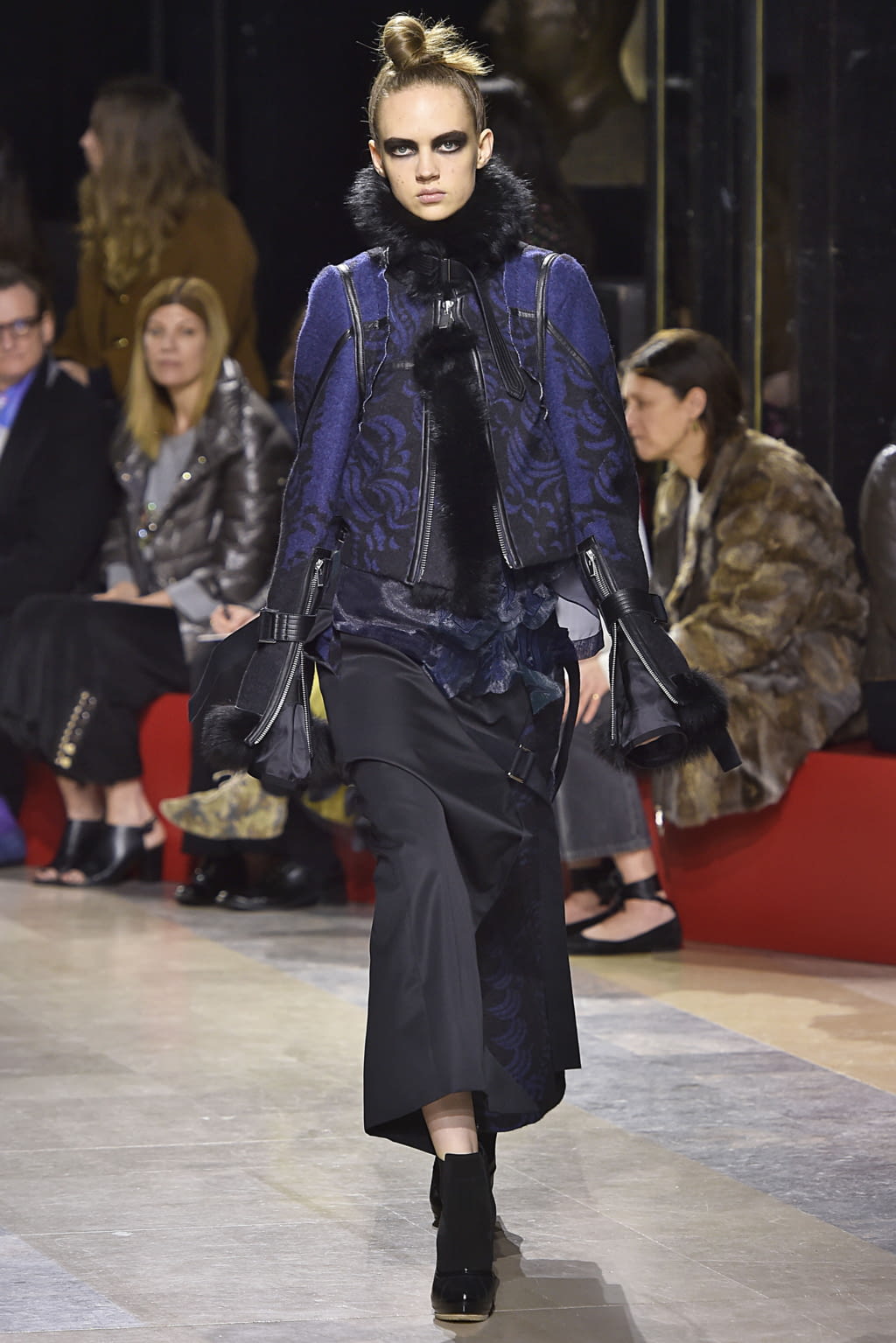 Fashion Week Paris Fall/Winter 2016 look 3 de la collection Sacai womenswear