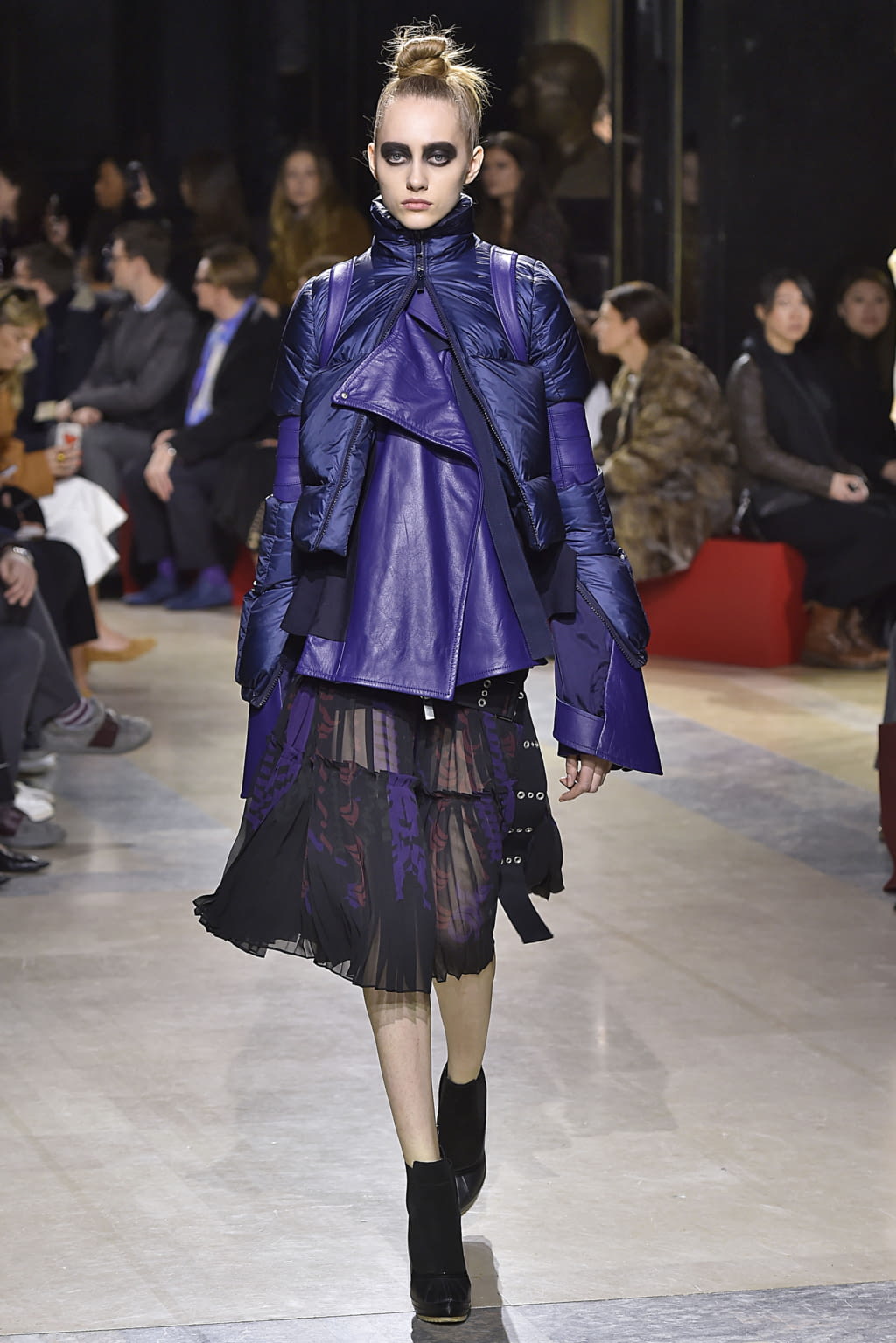 Fashion Week Paris Fall/Winter 2016 look 19 from the Sacai collection womenswear