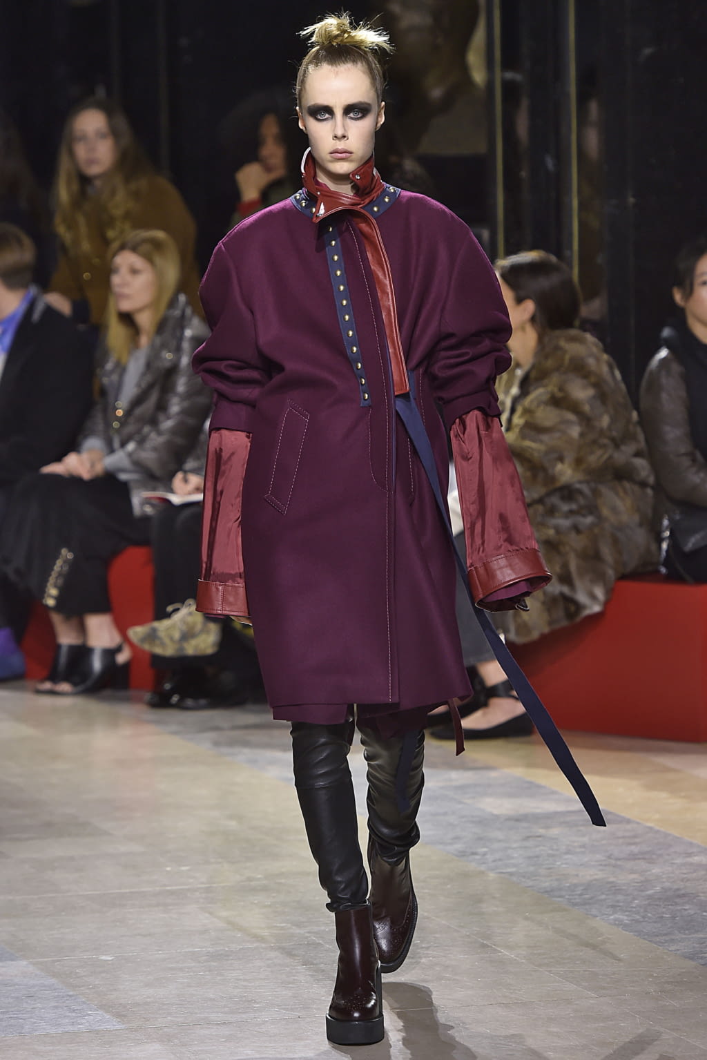 Fashion Week Paris Fall/Winter 2016 look 28 from the Sacai collection womenswear