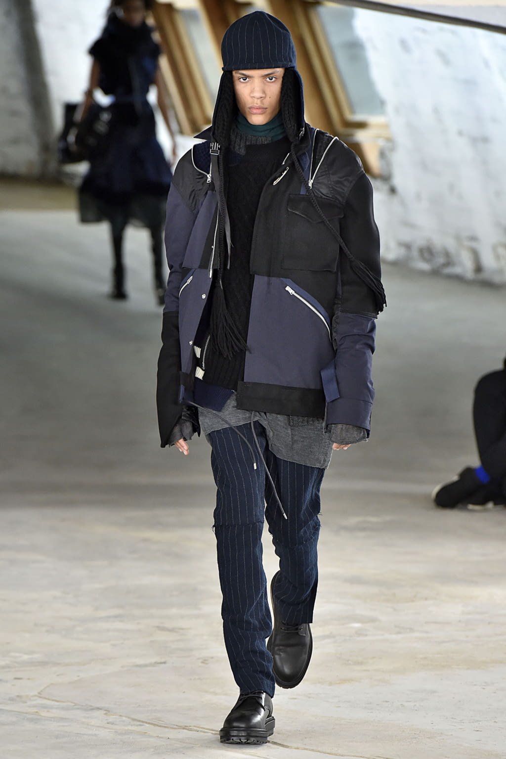 Fashion Week Paris Fall/Winter 2018 look 15 from the Sacai collection 男装