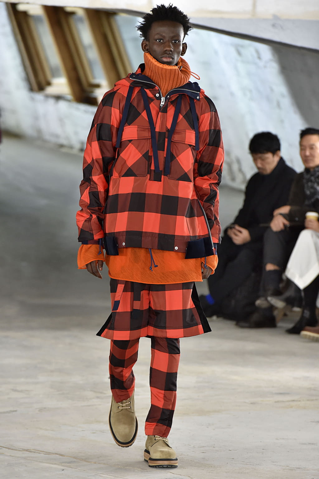 Fashion Week Paris Fall/Winter 2018 look 22 from the Sacai collection menswear