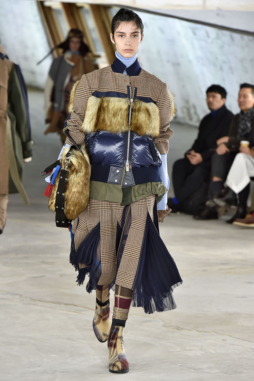 Fashion Week Paris Fall/Winter 2018 look 34 from the Sacai collection 男装