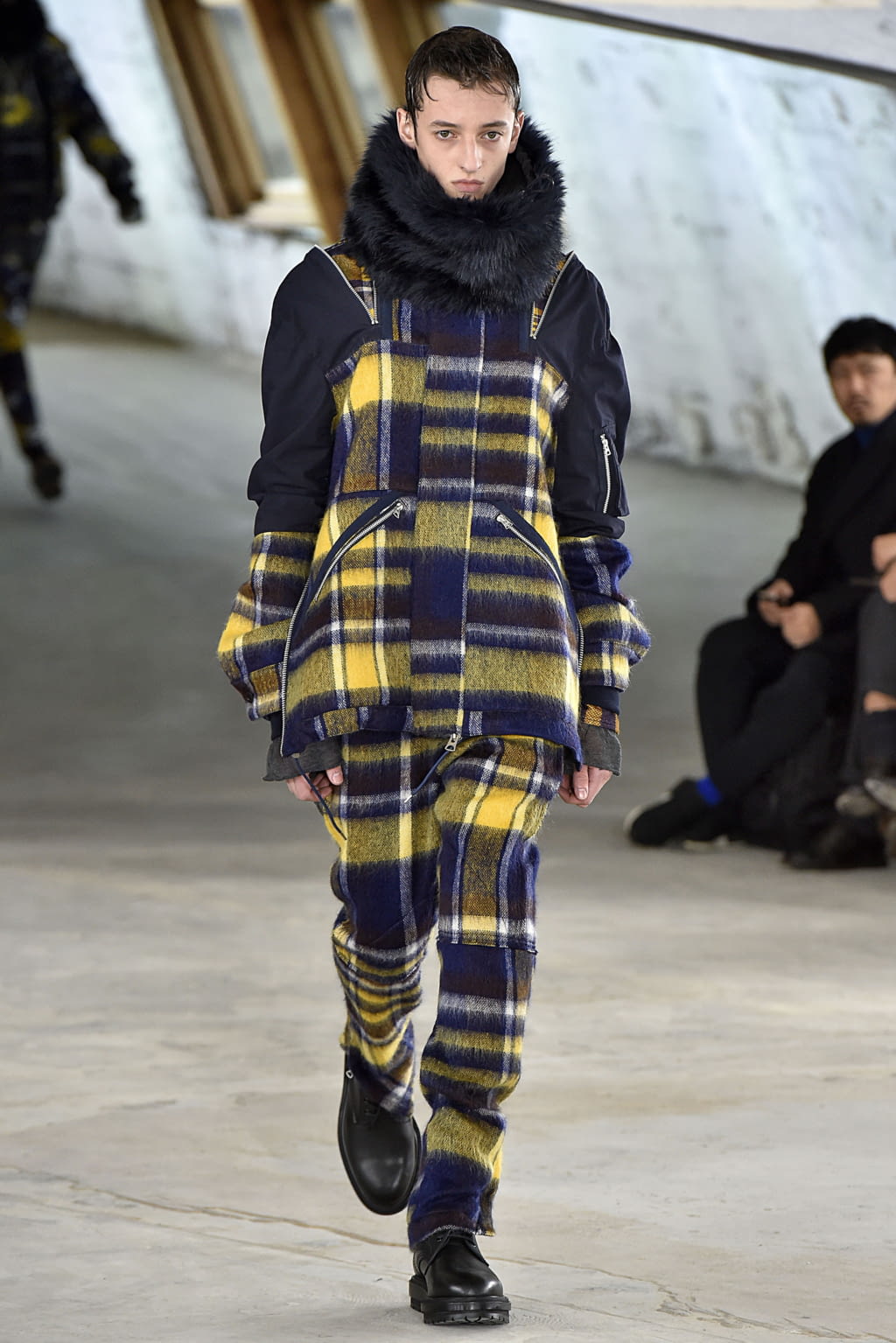 Fashion Week Paris Fall/Winter 2018 look 41 from the Sacai collection 男装