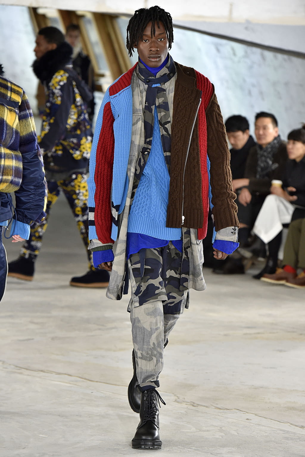 Fashion Week Paris Fall/Winter 2018 look 44 from the Sacai collection menswear
