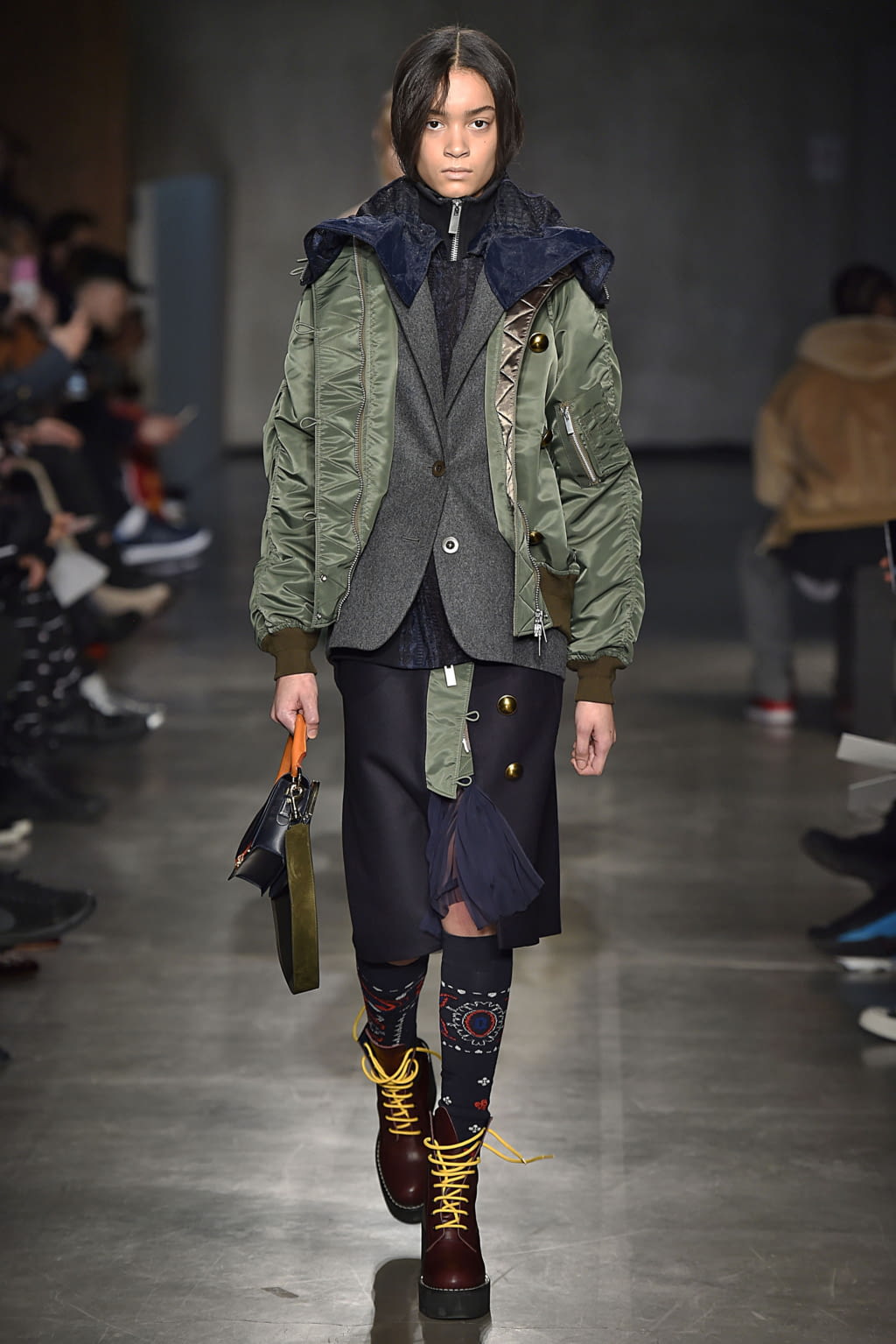 Fashion Week Paris Fall/Winter 2017 look 28 from the Sacai collection 男装