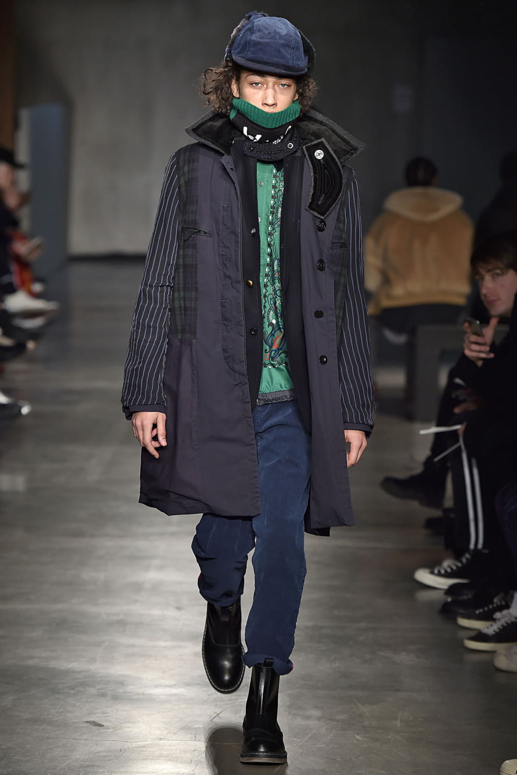 Fashion Week Paris Fall/Winter 2017 look 43 from the Sacai collection menswear