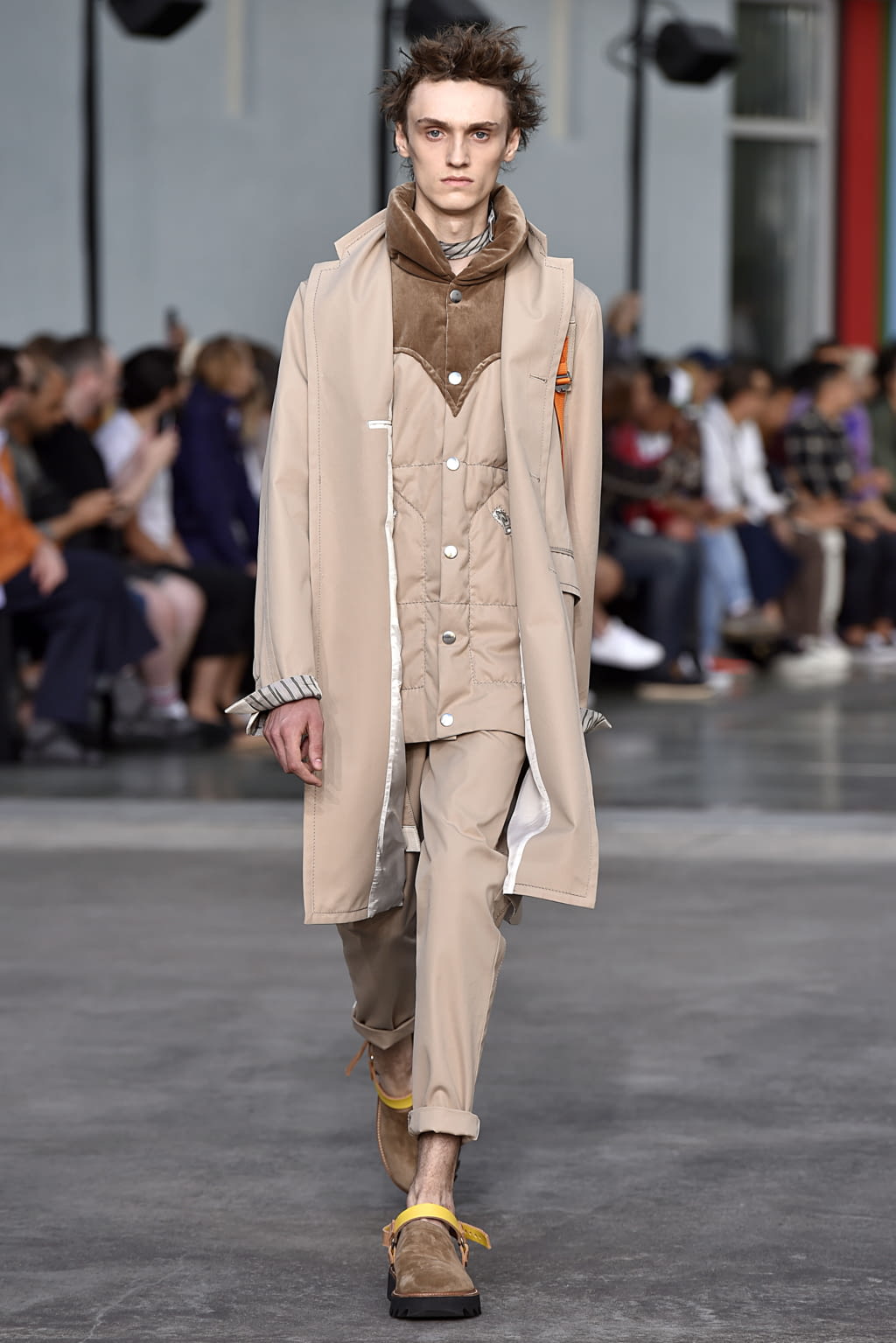 Fashion Week Paris Spring/Summer 2018 look 1 from the Sacai collection menswear
