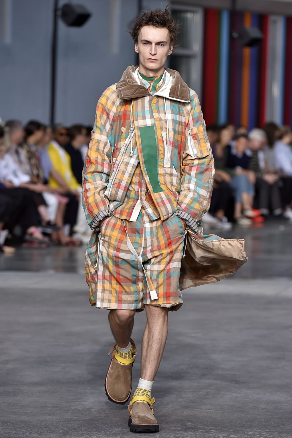 Fashion Week Paris Spring/Summer 2018 look 44 from the Sacai collection menswear