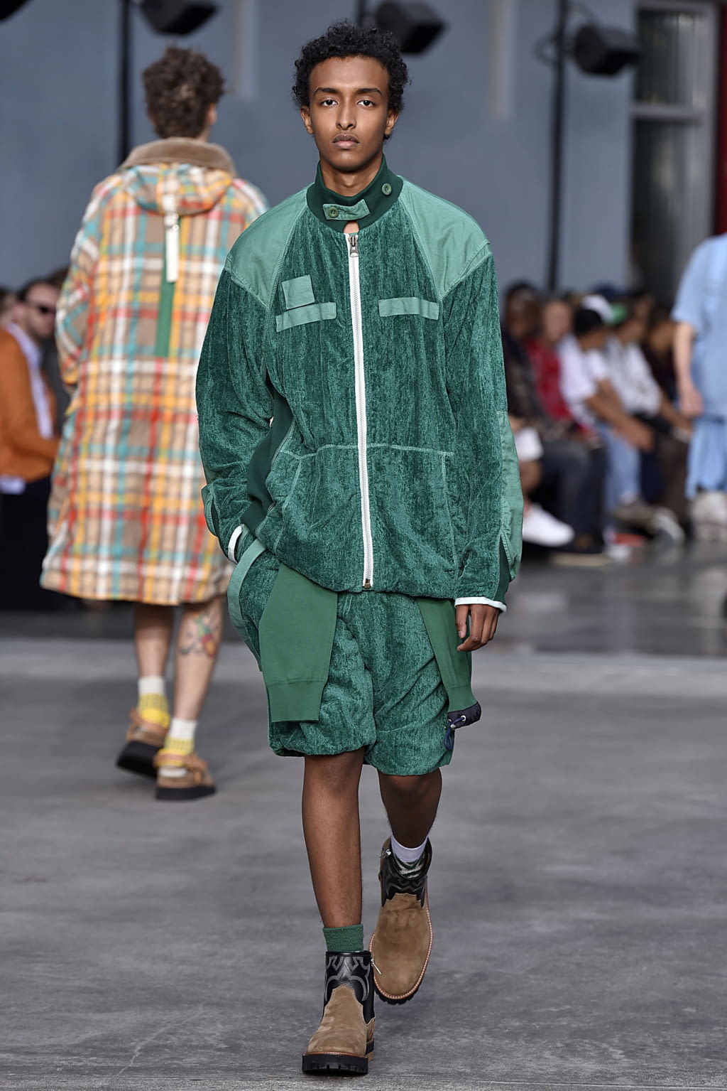 Fashion Week Paris Spring/Summer 2018 look 45 from the Sacai collection menswear