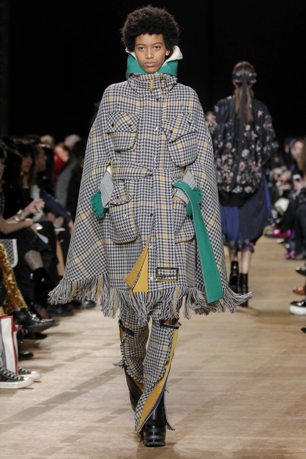 Fashion Week Paris Fall/Winter 2017 look 9 from the Sacai collection womenswear
