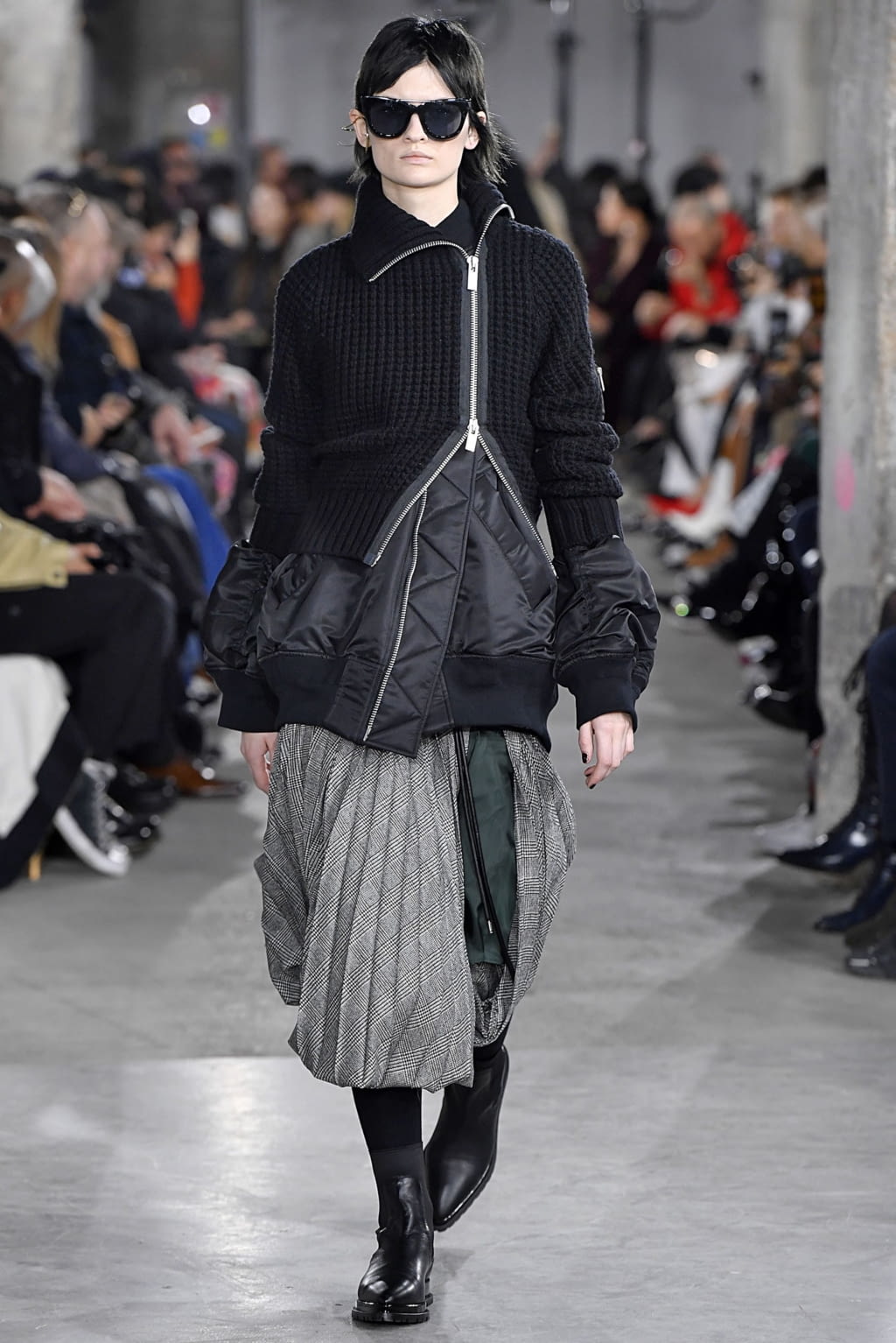 Fashion Week Paris Fall/Winter 2019 look 5 from the Sacai collection womenswear