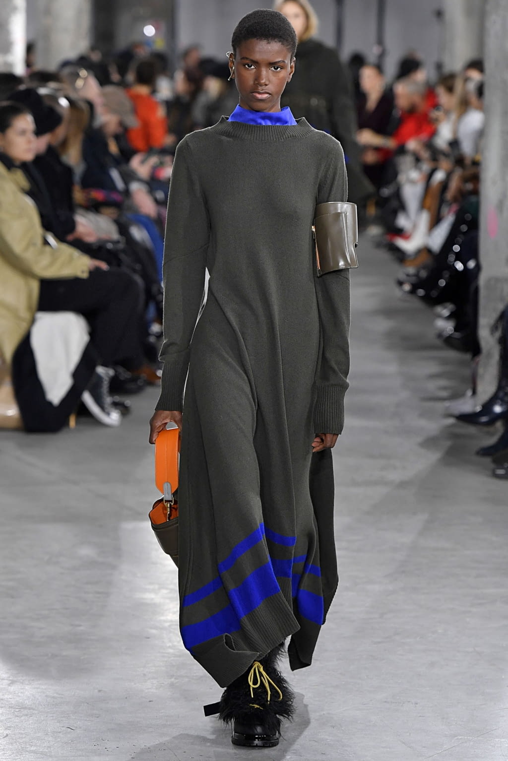 Fashion Week Paris Fall/Winter 2019 look 24 from the Sacai collection 女装