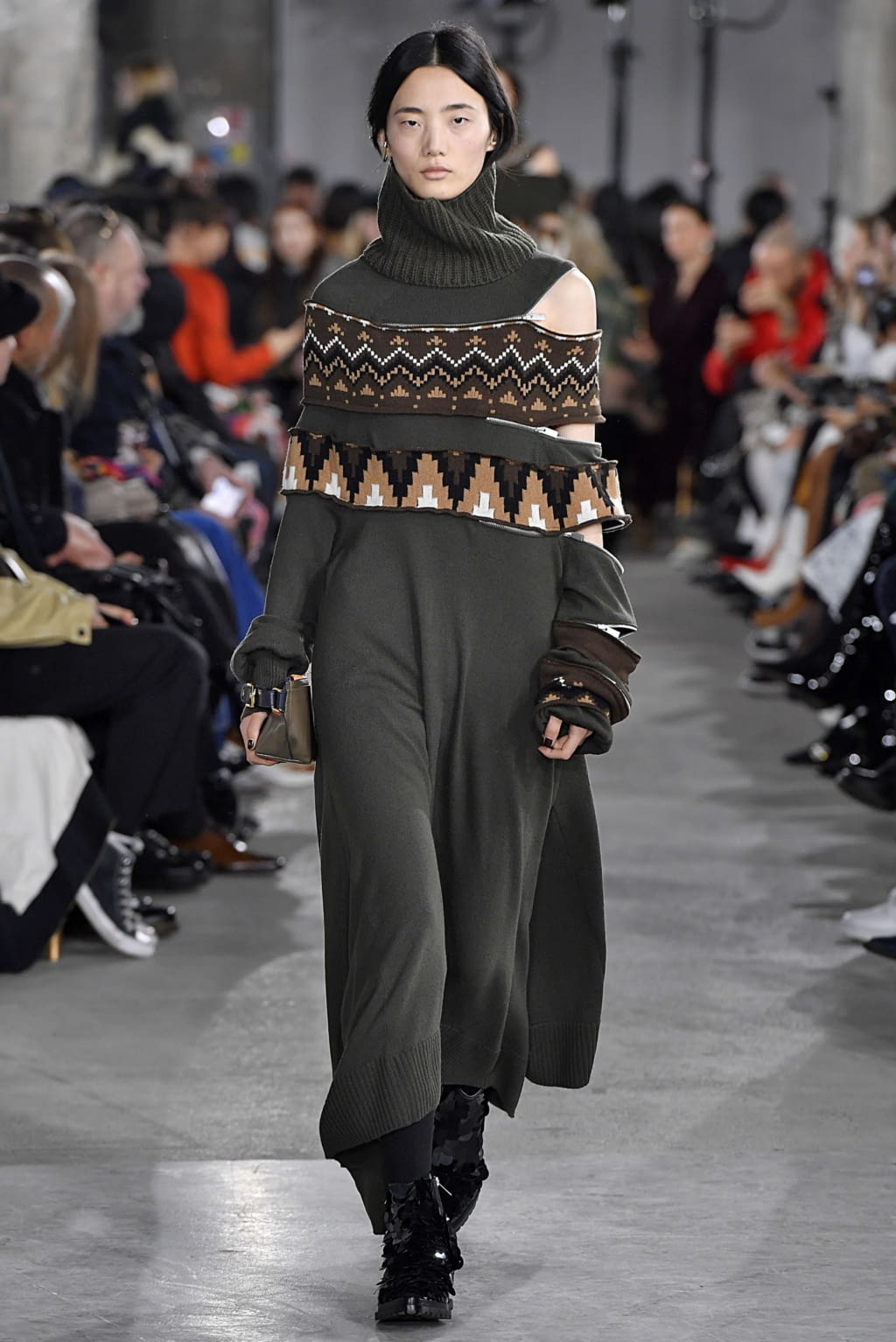 Fashion Week Paris Fall/Winter 2019 look 28 de la collection Sacai womenswear