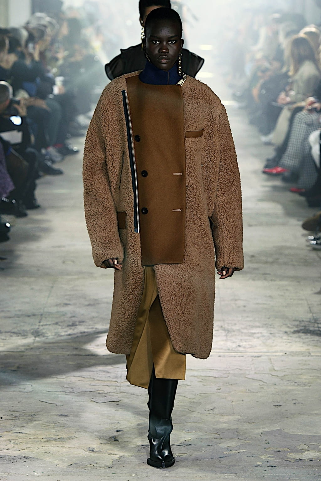 Fashion Week Paris Fall/Winter 2020 look 5 from the Sacai collection 女装