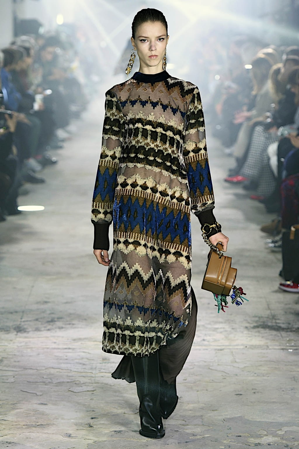Fashion Week Paris Fall/Winter 2020 look 9 de la collection Sacai womenswear