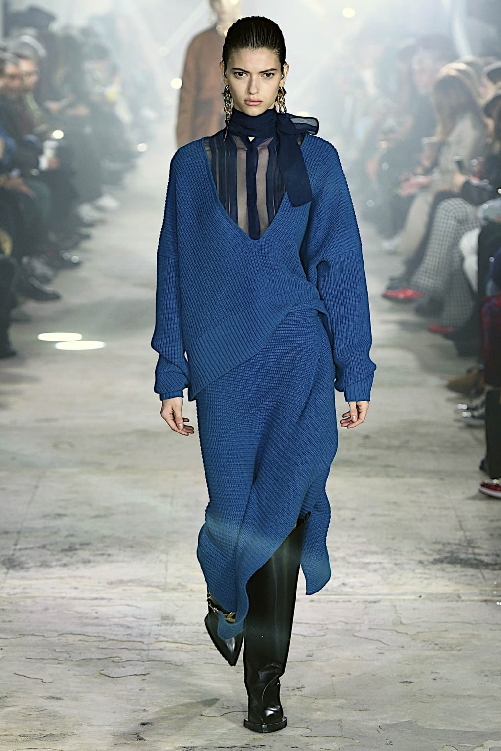 Fashion Week Paris Fall/Winter 2020 look 11 de la collection Sacai womenswear