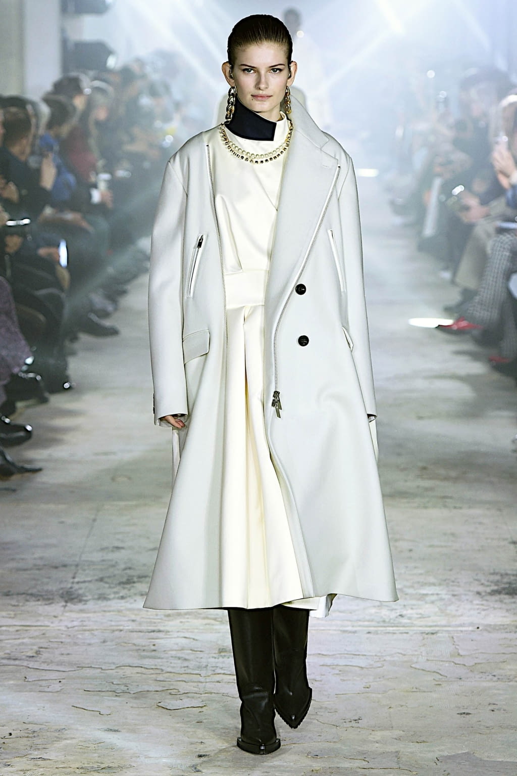 Fashion Week Paris Fall/Winter 2020 look 22 from the Sacai collection 女装