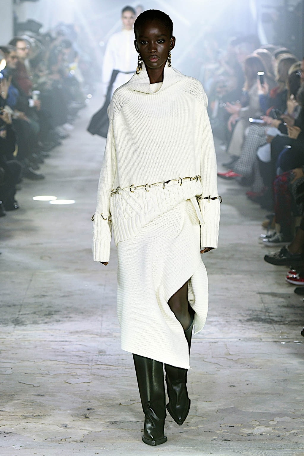 Fashion Week Paris Fall/Winter 2020 look 24 de la collection Sacai womenswear