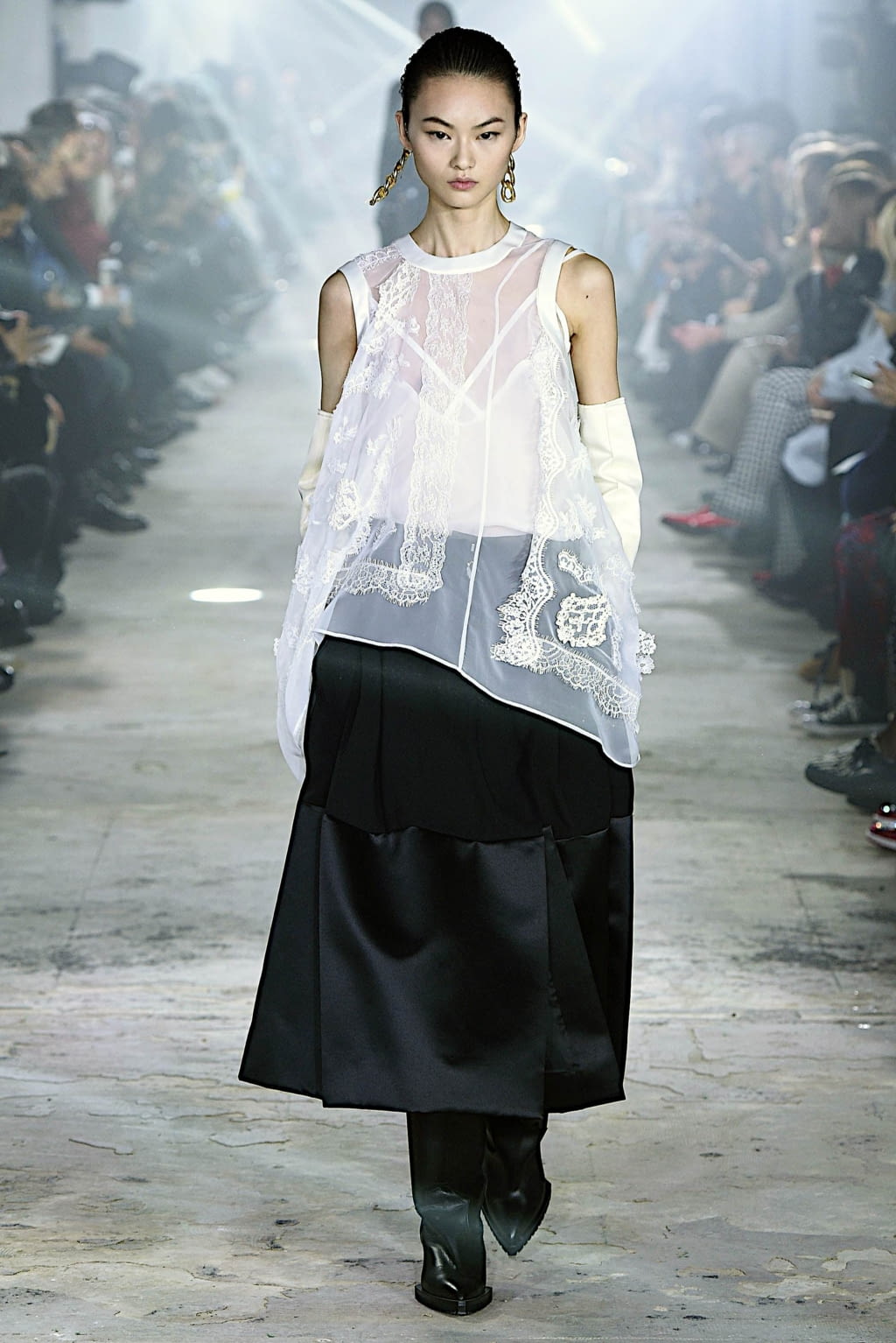 Fashion Week Paris Fall/Winter 2020 look 34 de la collection Sacai womenswear