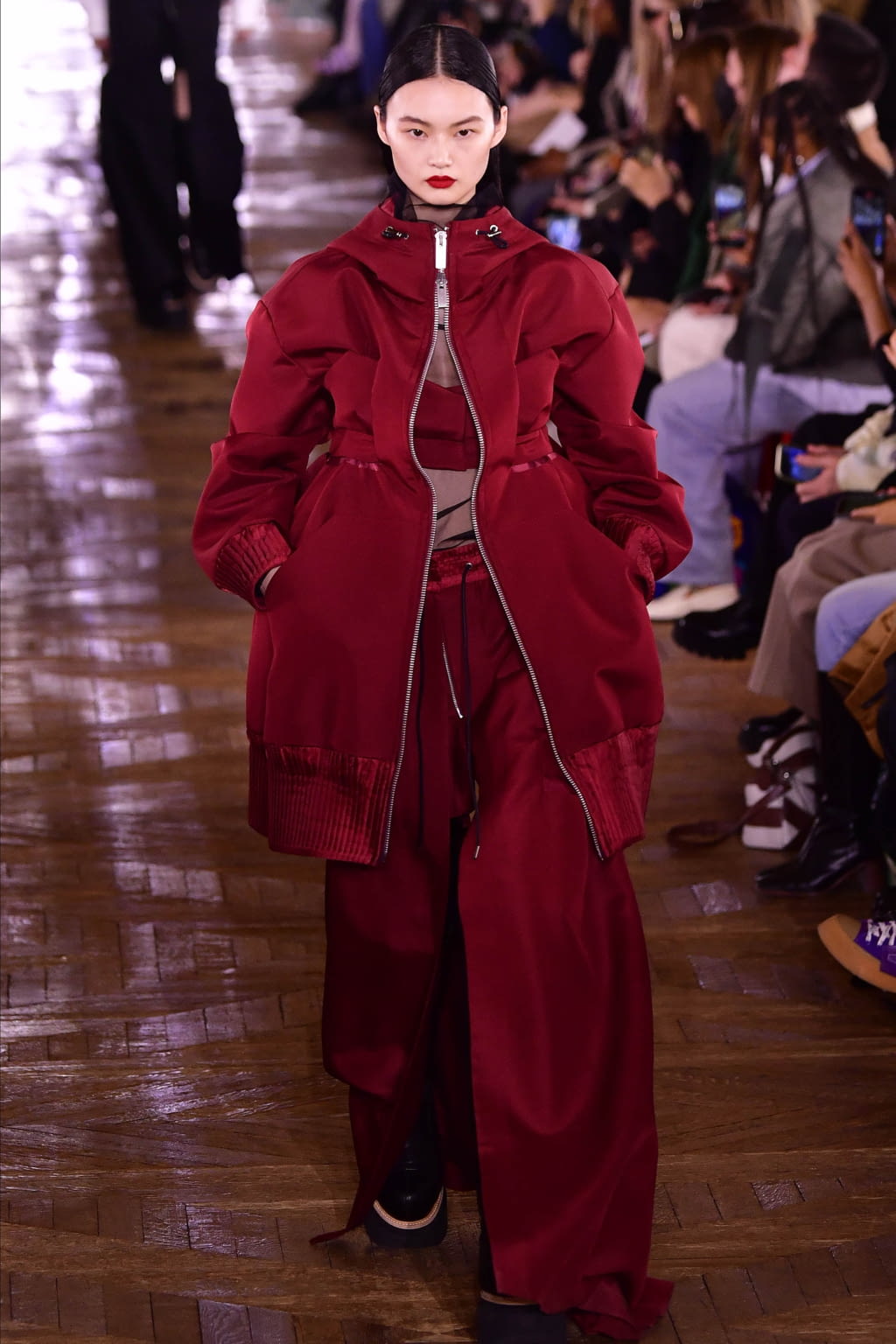 Fashion Week Paris Fall/Winter 2022 look 4 from the Sacai collection womenswear
