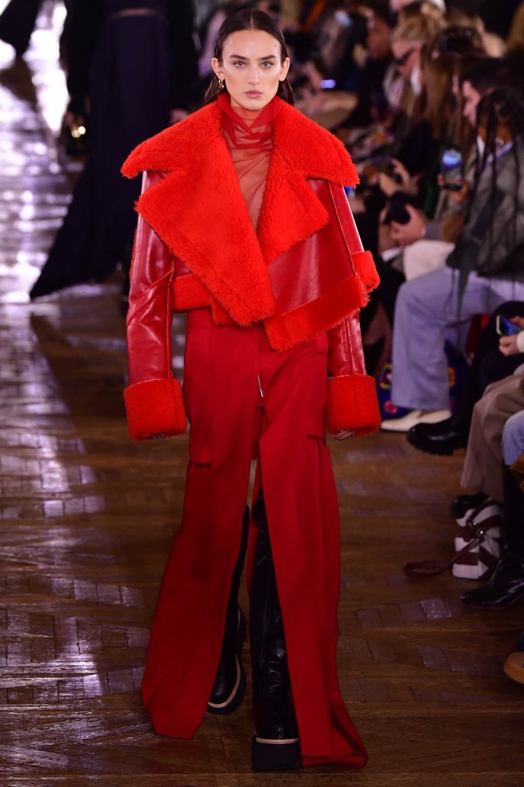 Fashion Week Paris Fall/Winter 2022 look 8 from the Sacai collection 女装