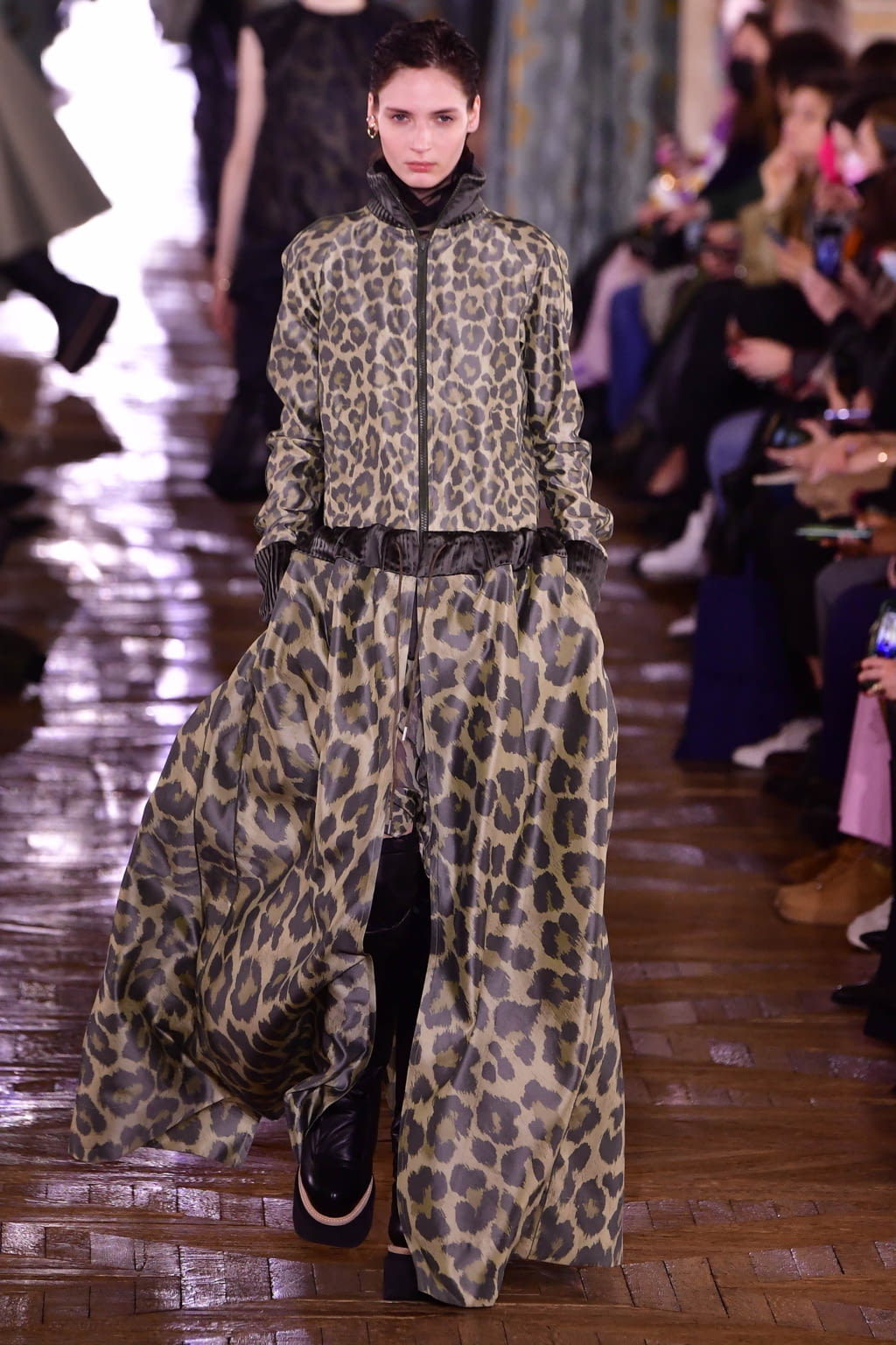 Fashion Week Paris Fall/Winter 2022 look 15 de la collection Sacai womenswear