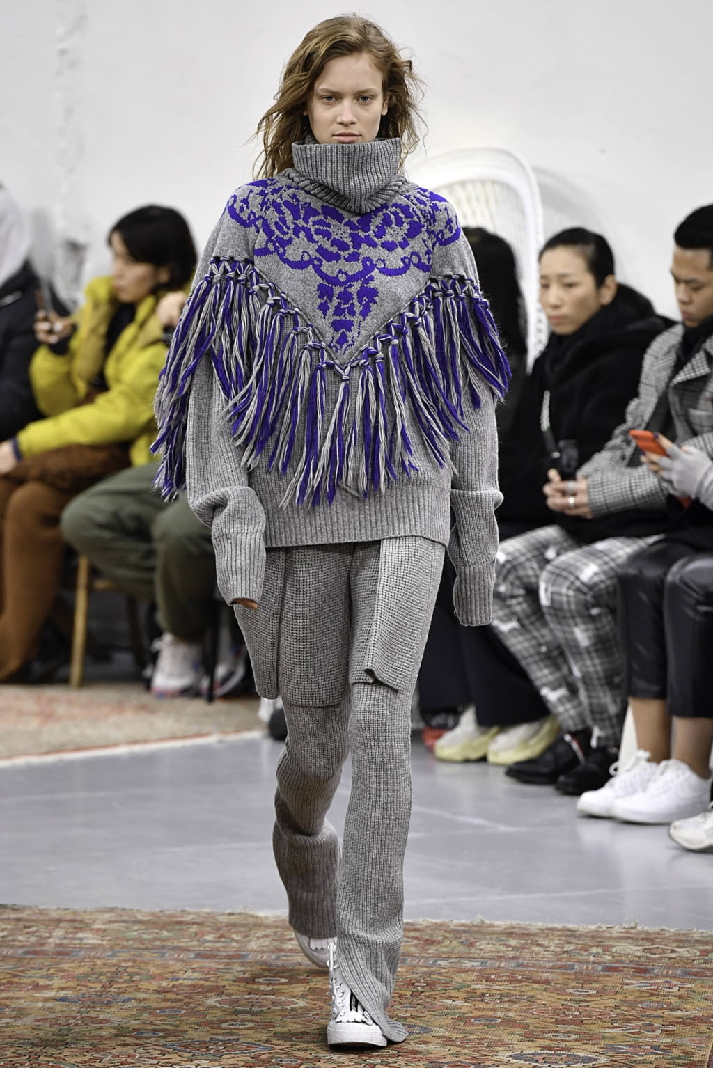 Fashion Week Paris Fall/Winter 2019 look 9 de la collection Sacai menswear