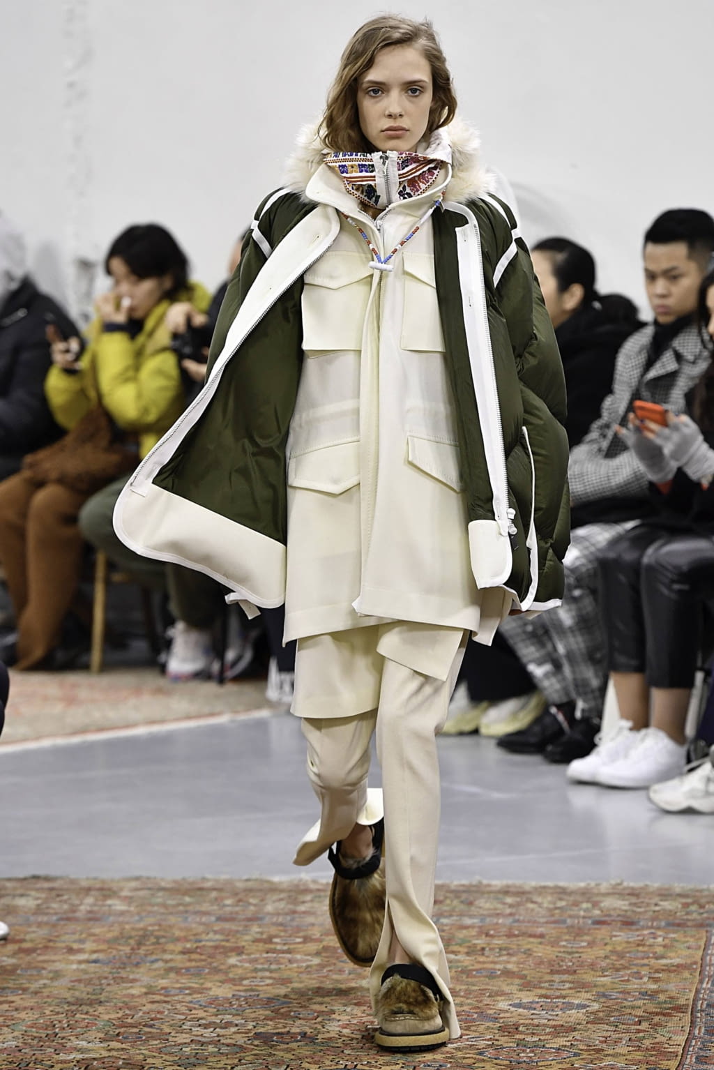 Fashion Week Paris Fall/Winter 2019 look 15 from the Sacai collection menswear
