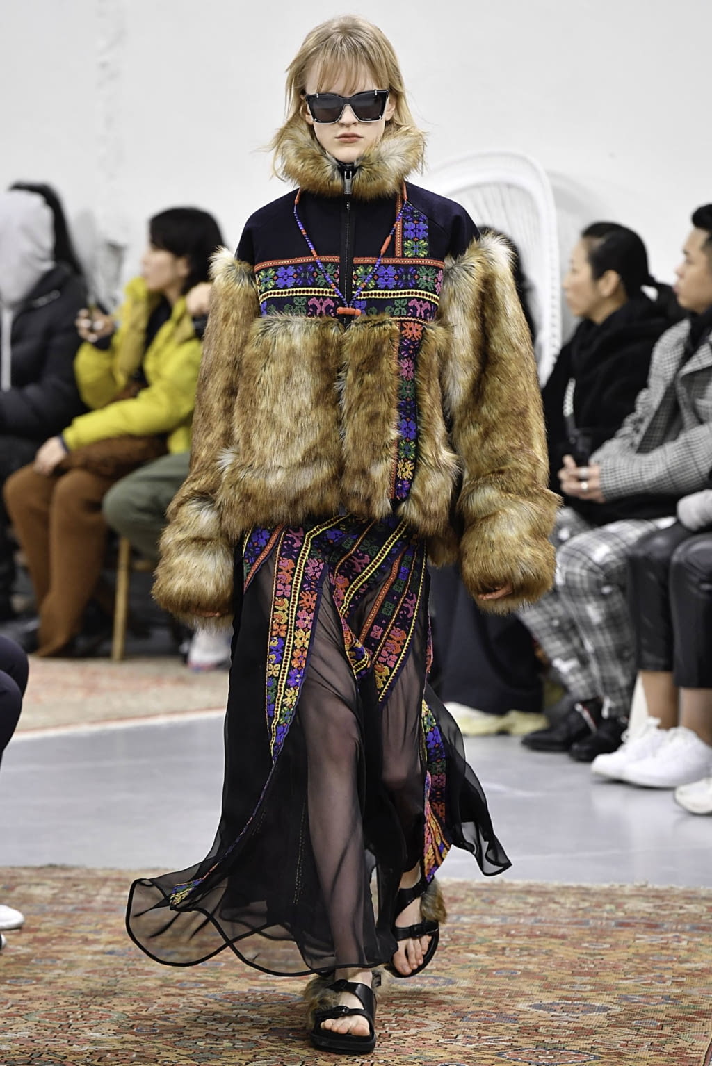 Fashion Week Paris Fall/Winter 2019 look 29 de la collection Sacai menswear