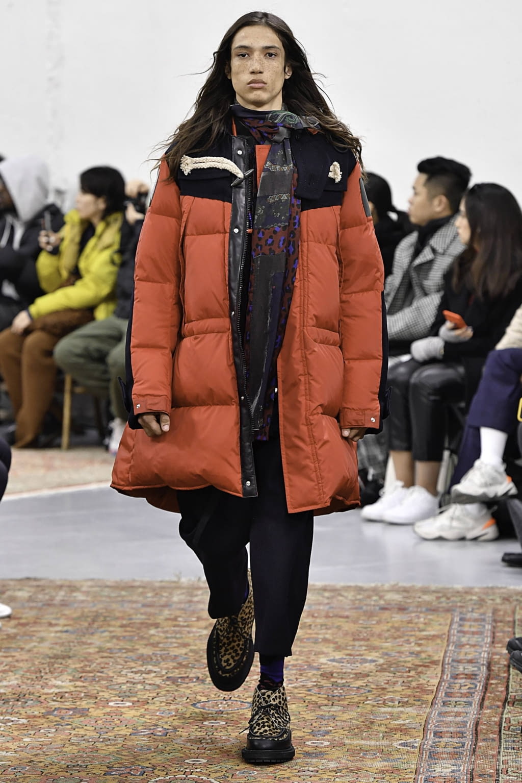 Fashion Week Paris Fall/Winter 2019 look 33 from the Sacai collection 男装