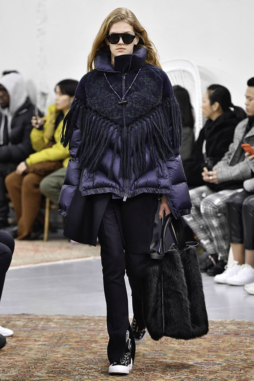 Fashion Week Paris Fall/Winter 2019 look 34 from the Sacai collection 男装