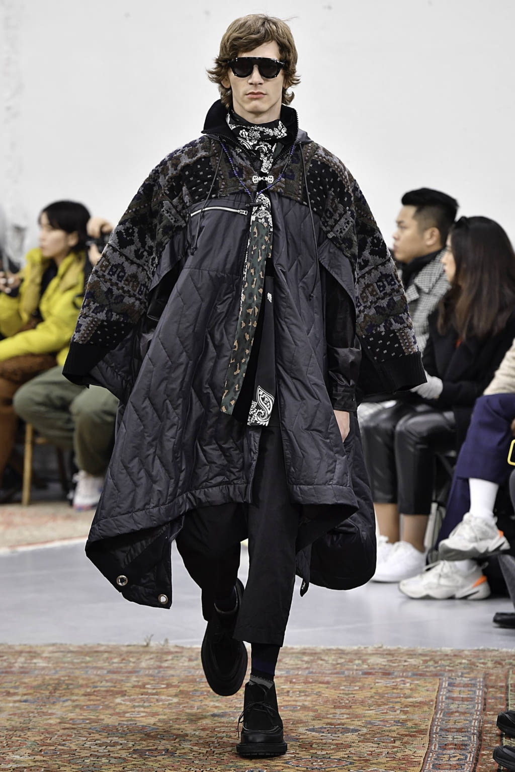 Fashion Week Paris Fall/Winter 2019 look 37 from the Sacai collection 男装