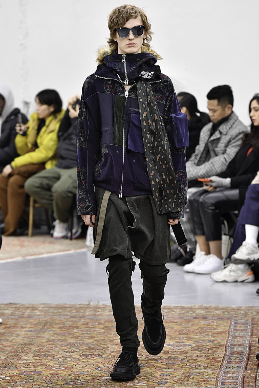 Fashion Week Paris Fall/Winter 2019 look 38 from the Sacai collection menswear